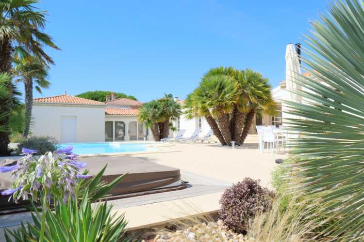 Cabinet Briand | Agent immobilier Royan, agence spécialiste des biens immobiliers de prestige sur la côte charentaise