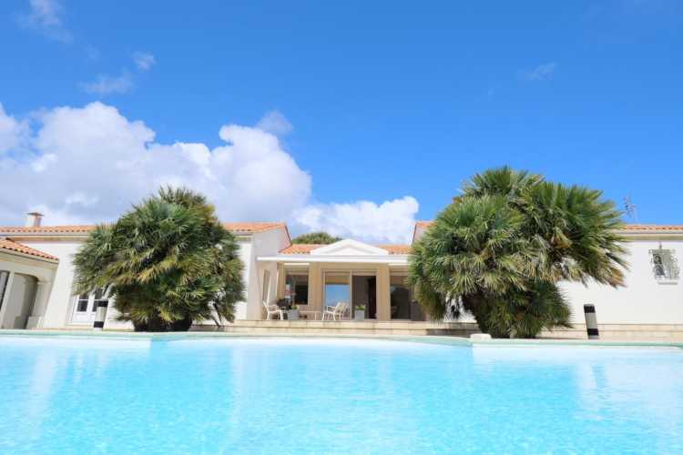 Cabinet Briand | Agent immobilier Royan, agence spécialiste des biens immobiliers de prestige sur la côte charentaise