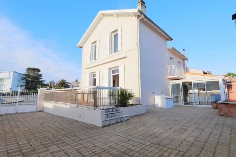 Cabinet Briand | Agent immobilier Royan, agence spécialiste des biens immobiliers de prestige sur la côte charentaise