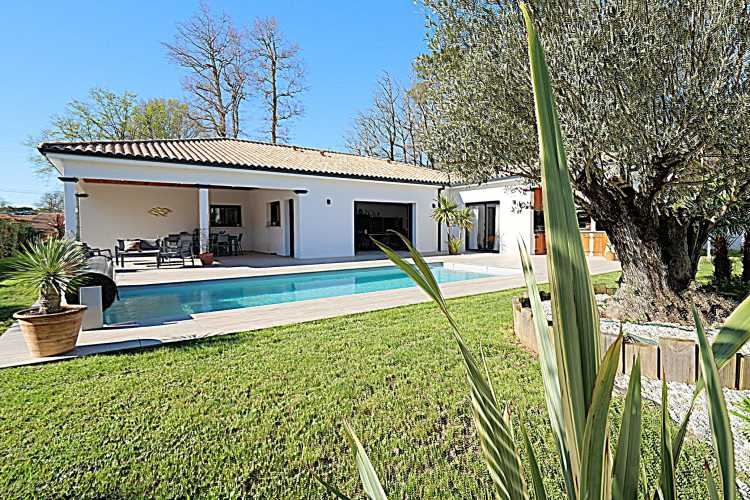 Cabinet Briand | Agent immobilier Royan, agence spécialiste des biens immobiliers de prestige sur la côte charentaise