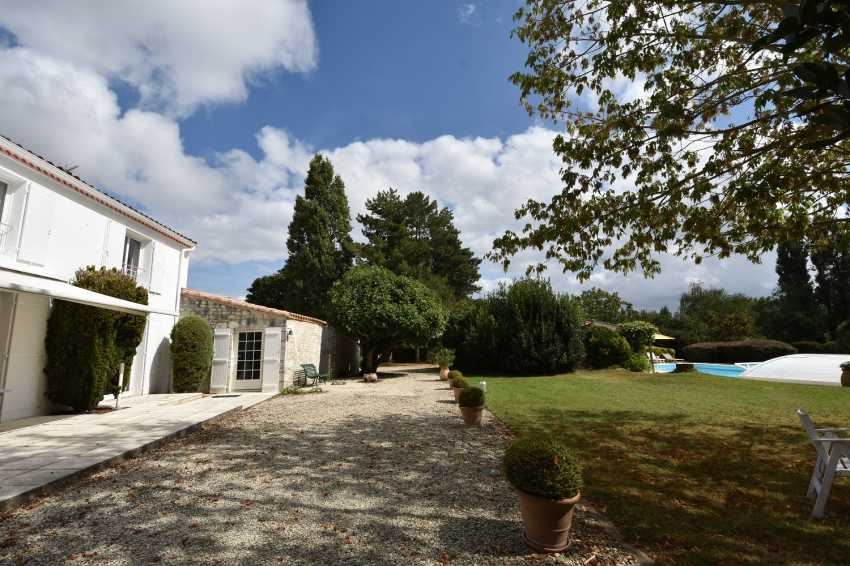 Cabinet Briand | votre agence immobilière Royan, spécialiste des biens immobiliers de prestige sur la côte charentaise